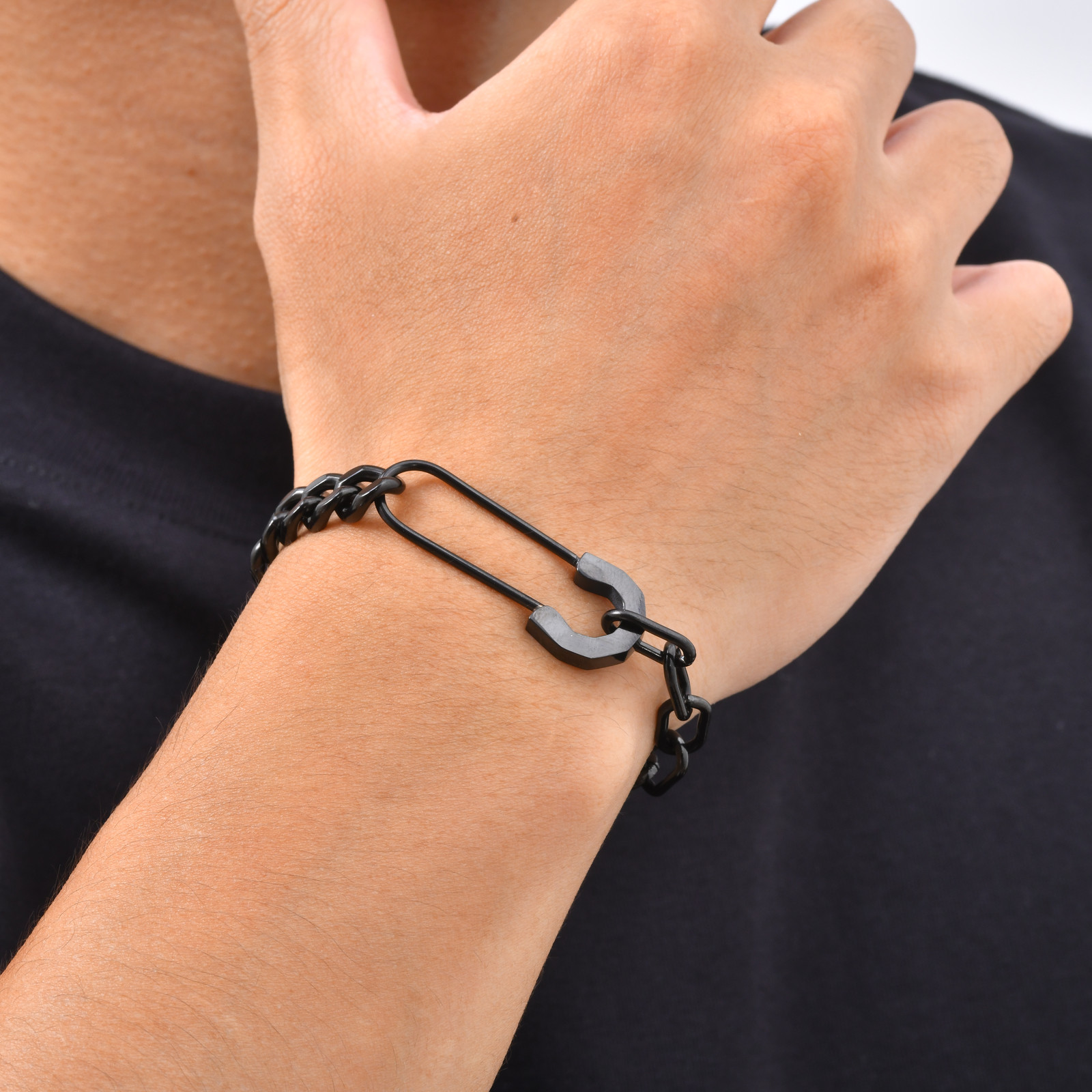 سوار فينوكس للرجال بتصميم مشبك - مراجعة Men Accessories Ring And Bracelet وسعره