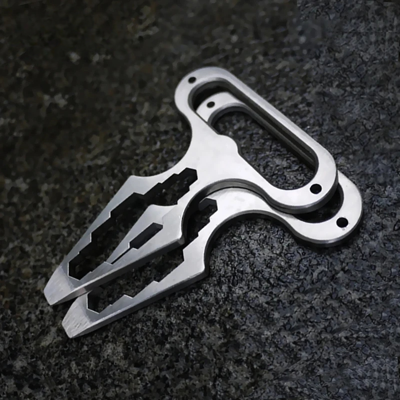 أداة البقاء على قيد الحياة في  - مراجعة Keychain Multi Tool وسعره