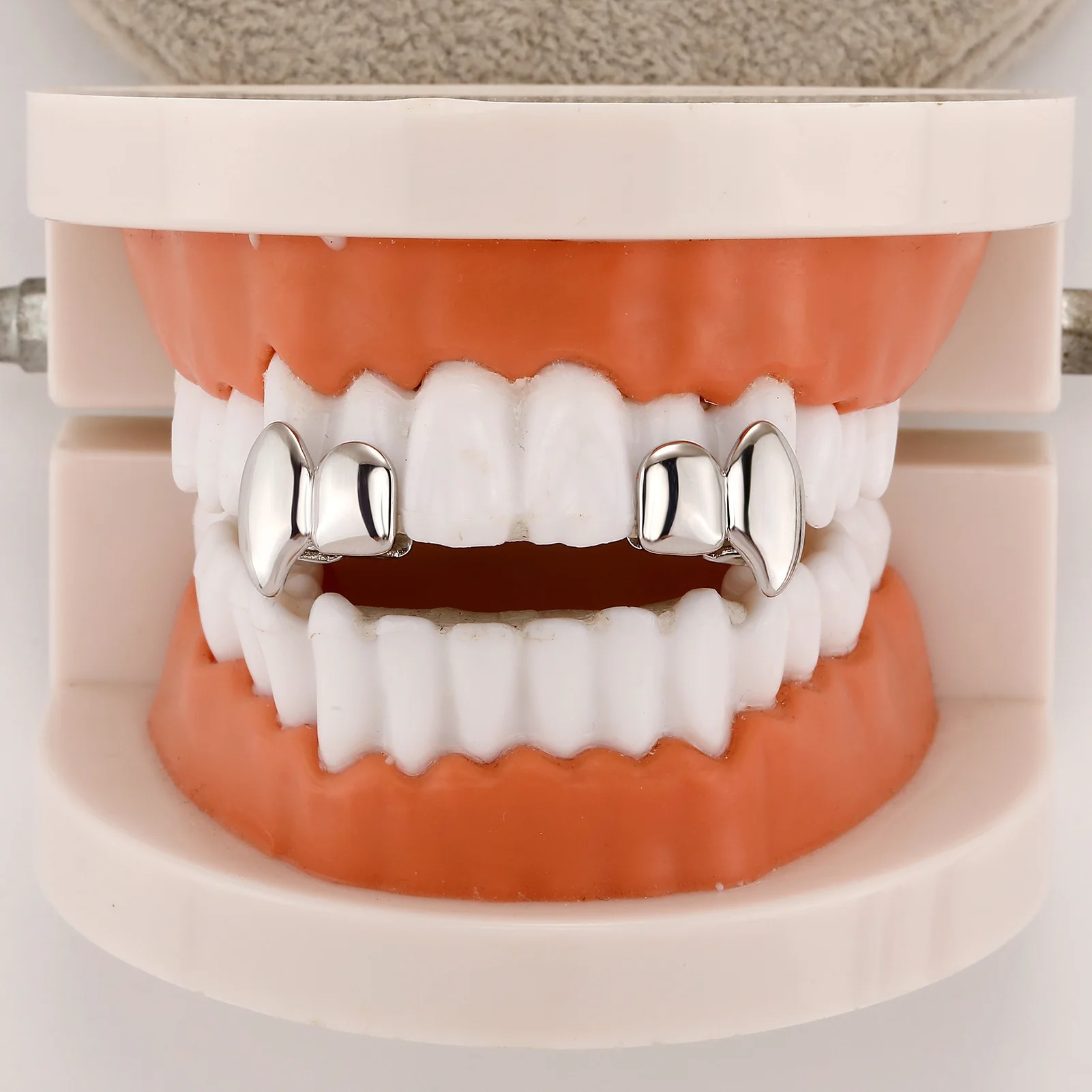 قطعتان من أغطية الأسنان اللامع - مراجعة Men'S Vampire Accessories وسعره